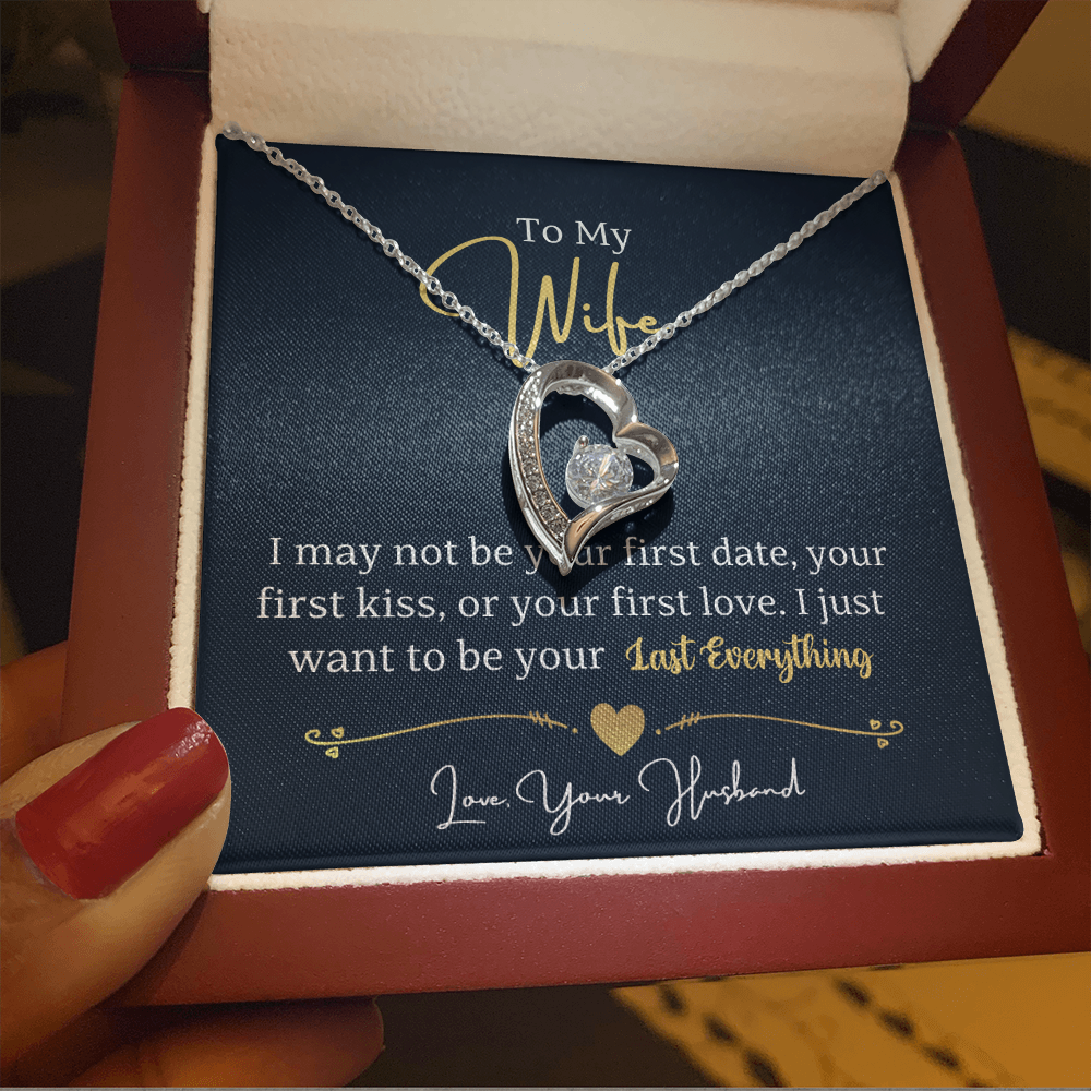 romantic heart pendant necklace for wife close up sparkle